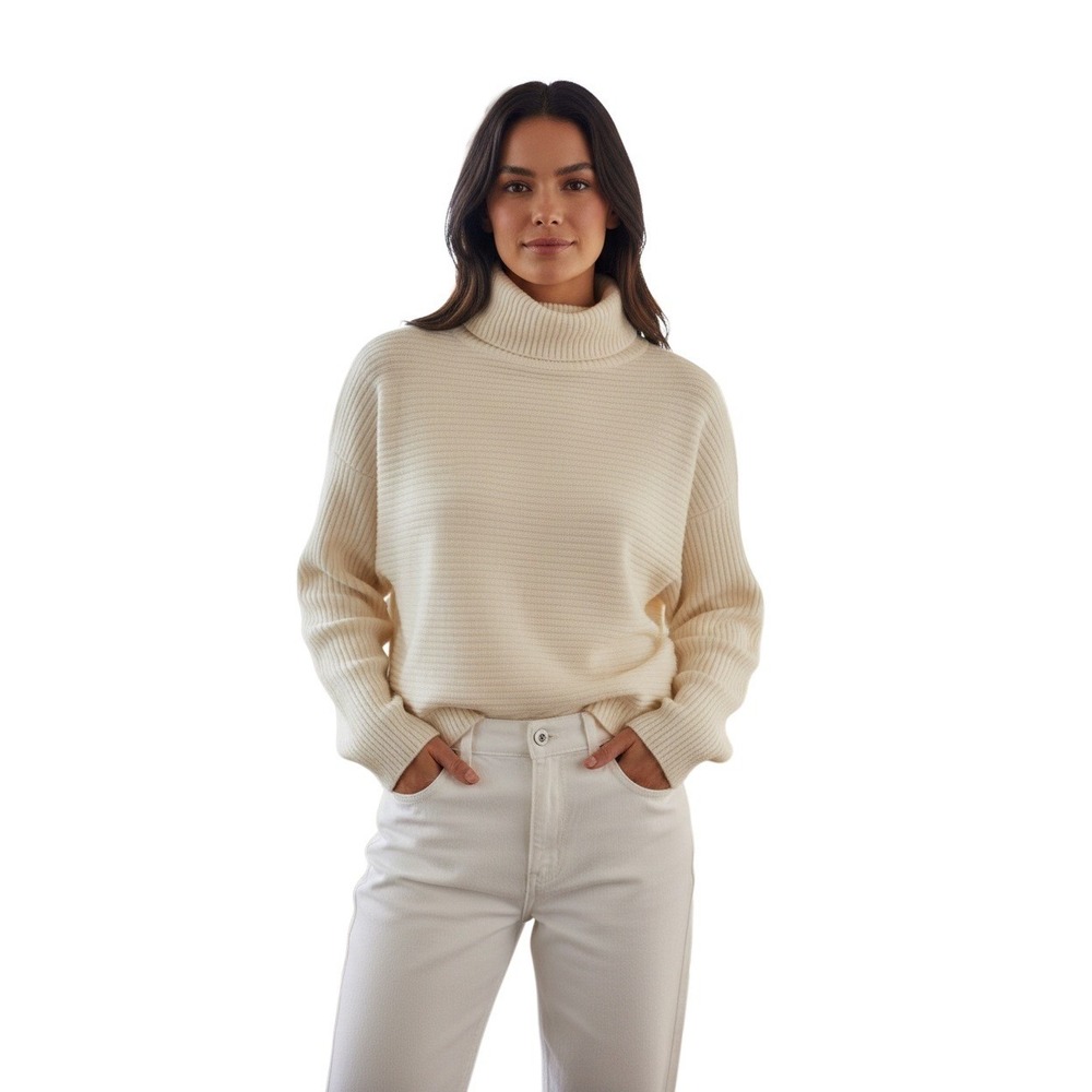 Cyrus Elegant Cream Ribbed Turtleneck Sweater Womens M Soft Knit MSRP 99.00